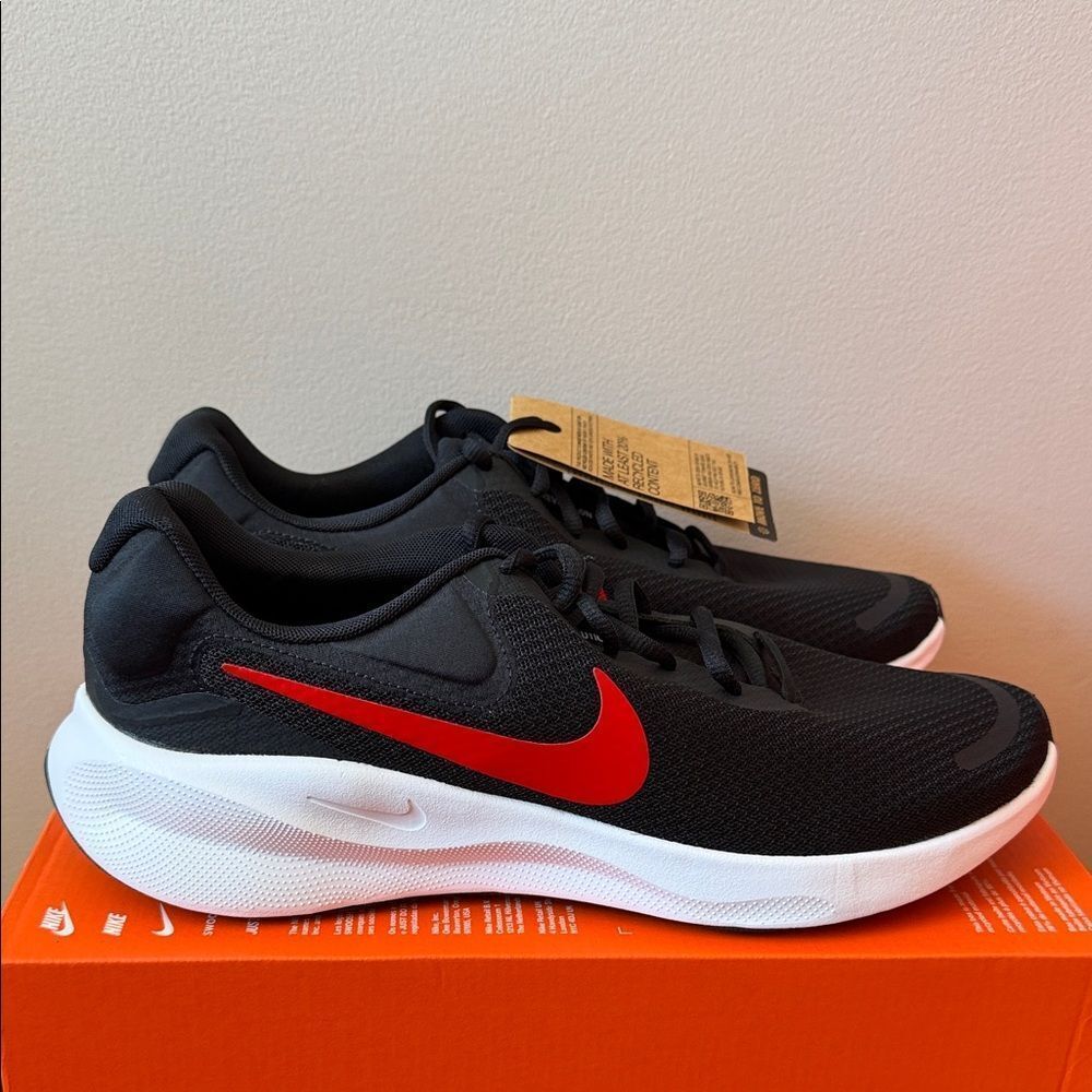 Nike Revolution 7 Black University Red FB2207-003 Men’s Size 13
